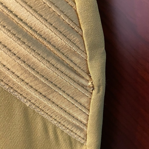 Elegant Peridot Evening Dress - Picture 4 of 5